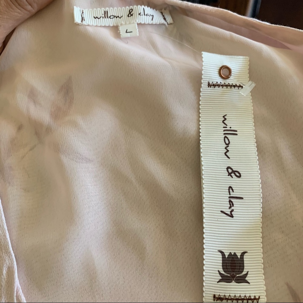 Willow and Clay Pink Floral Long Sleeve V Neck Romper - Picture 8 of 8